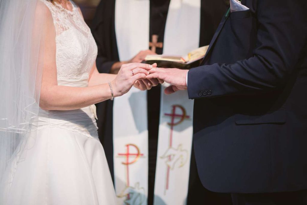 Choosing A Wedding Officiant